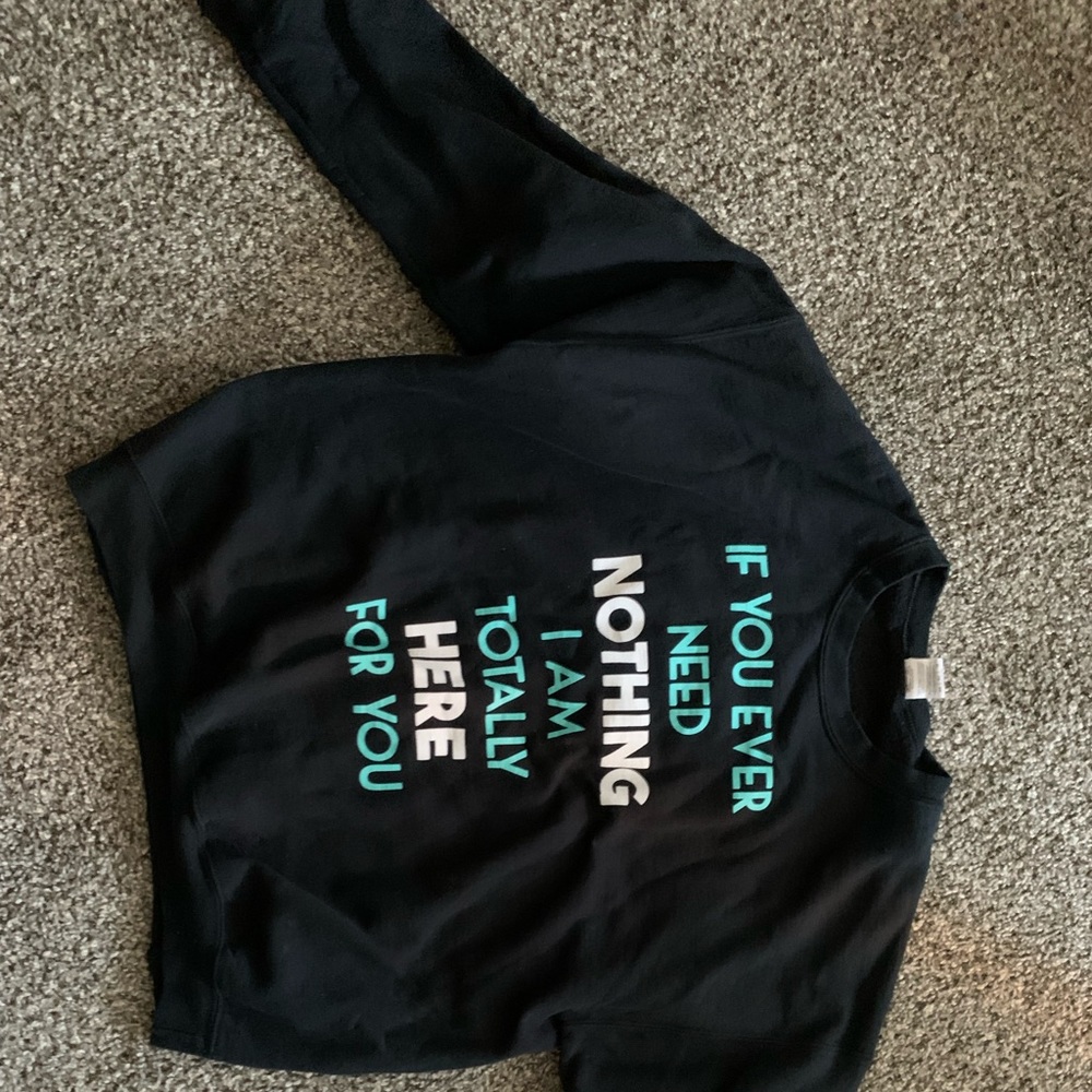 Gildan sweater